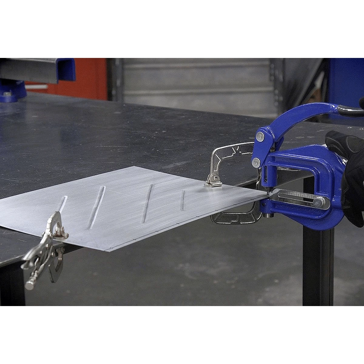 Eastwood Metal Hand Punch 4 Eastwood Metal Hand Punch - Image 2