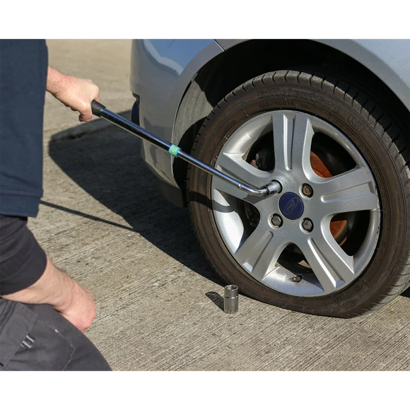 Siegen Wheel Master Wrench (525mm) 5 Siegen Wheel Master Wrench (525mm) - Image 3