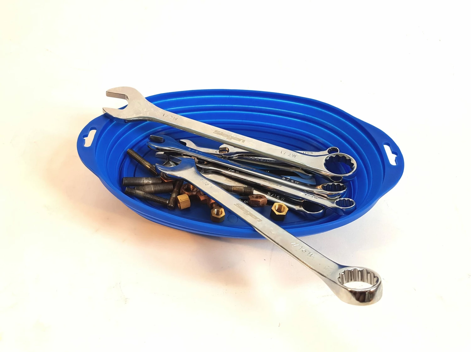 Retractable Magnetic Parts / Tools Tray 4 Retractable Magnetic Parts / Tools Tray - Image 2