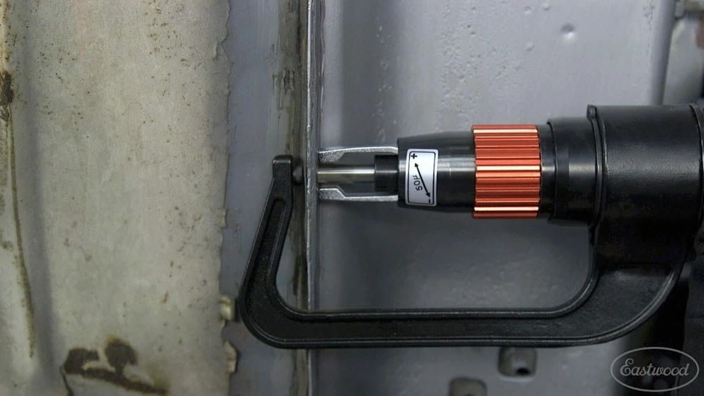 Eastwood 5/16″ Pneumatic Spotweld Drill 7 Eastwood 5/16″ Pneumatic Spotweld Drill - Image 5